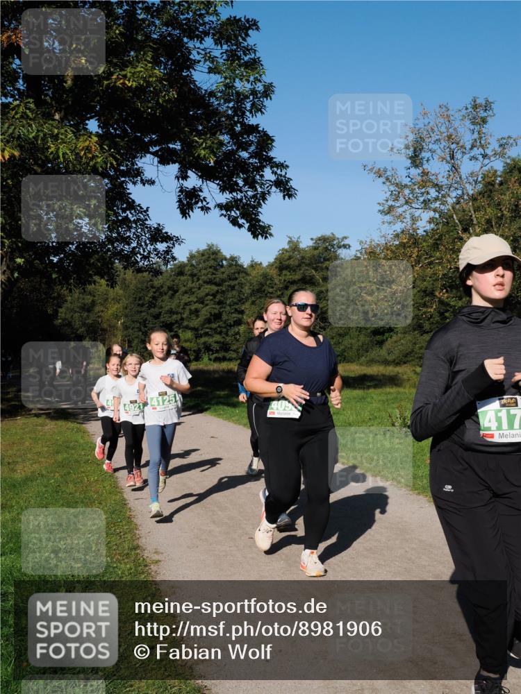 28.09.2025 - 33. Volkslauf durch das schöne Alstertal Fabian Wolf http://msf.ph/oto/8981906 28.09.2025 10:40:46 Laufen 4125, 409, 417 meine-sportfotos.de