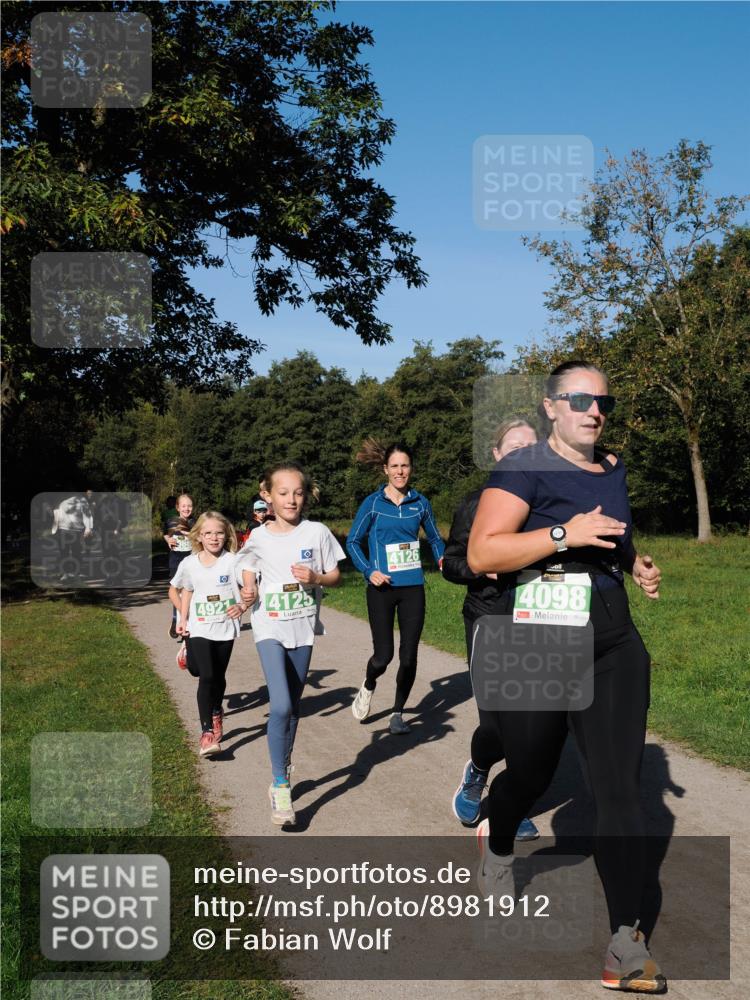 28.09.2025 - 33. Volkslauf durch das schöne Alstertal Fabian Wolf http://msf.ph/oto/8981912 28.09.2025 10:40:47 Laufen 492, 4125, 4126, 4098 meine-sportfotos.de