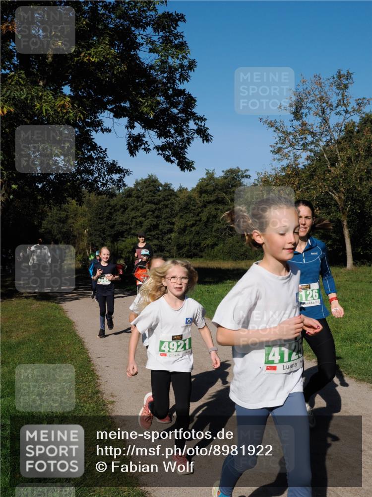 28.09.2025 - 33. Volkslauf durch das schöne Alstertal Fabian Wolf http://msf.ph/oto/8981922 28.09.2025 10:40:48 Laufen 4921, 1412, 126 meine-sportfotos.de