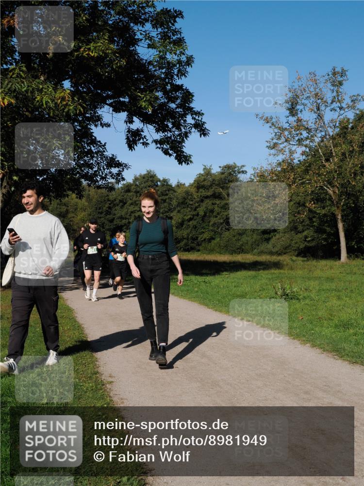 28.09.2025 - 33. Volkslauf durch das schöne Alstertal Fabian Wolf http://msf.ph/oto/8981949 28.09.2025 10:41:01 Laufen  meine-sportfotos.de
