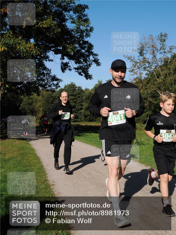 28.09.2025 - 33. Volkslauf durch das schöne Alstertal Fabian Wolf http://msf.ph/oto/8981973 28.09.2025 10:41:05 Laufen 14101, 4041, 404 meine-sportfotos.de