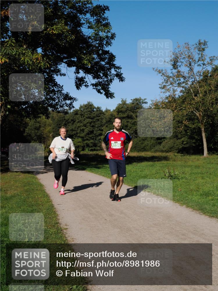 28.09.2025 - 33. Volkslauf durch das schöne Alstertal Fabian Wolf http://msf.ph/oto/8981986 28.09.2025 10:41:09 Laufen 4189, 4156 meine-sportfotos.de