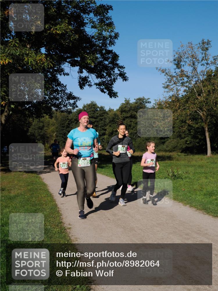 28.09.2025 - 33. Volkslauf durch das schöne Alstertal Fabian Wolf http://msf.ph/oto/8982064 28.09.2025 10:41:40 Laufen 4150, 4085, 4149 meine-sportfotos.de