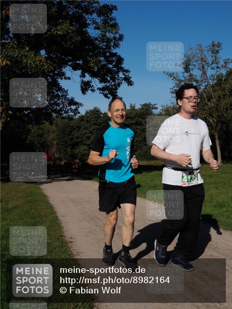 28.09.2025 - 33. Volkslauf durch das schöne Alstertal Fabian Wolf http://msf.ph/oto/8982164 28.09.2025 10:42:06 Laufen 4139 meine-sportfotos.de