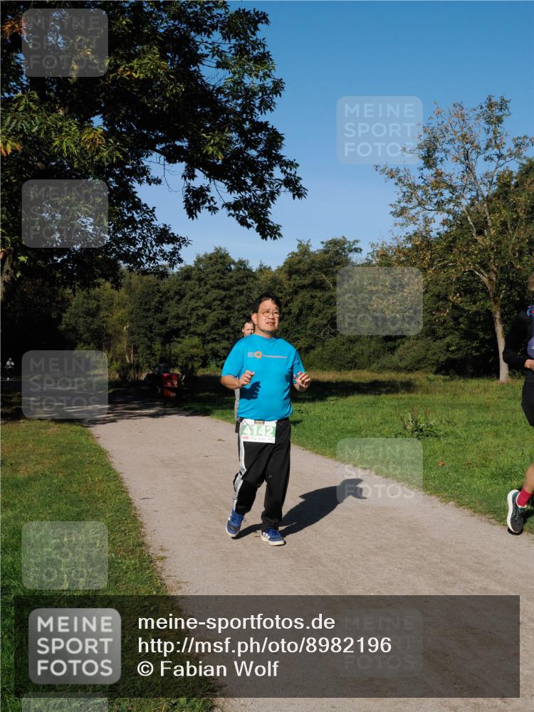 28.09.2025 - 33. Volkslauf durch das schöne Alstertal Fabian Wolf http://msf.ph/oto/8982196 28.09.2025 10:42:19 Laufen 4142 meine-sportfotos.de