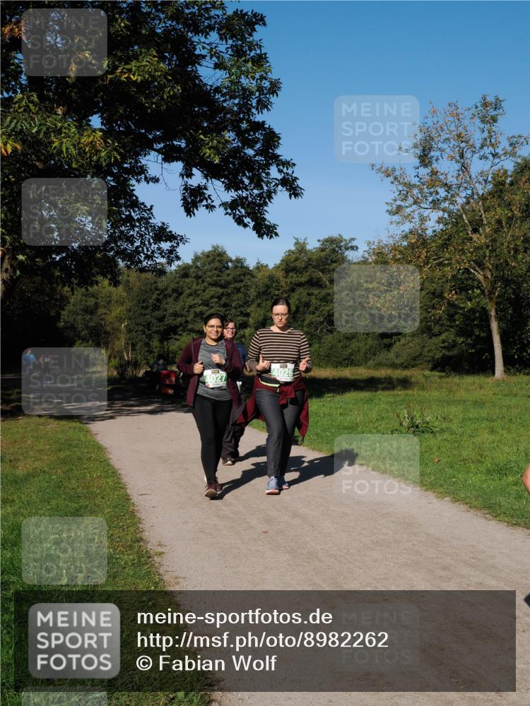 28.09.2025 - 33. Volkslauf durch das schöne Alstertal Fabian Wolf http://msf.ph/oto/8982262 28.09.2025 10:42:59 Laufen 4026, 4027 meine-sportfotos.de