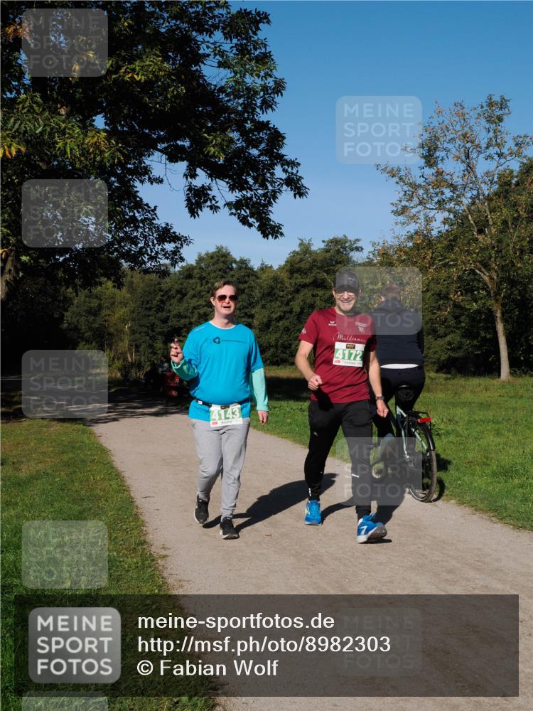 28.09.2025 - 33. Volkslauf durch das schöne Alstertal Fabian Wolf http://msf.ph/oto/8982303 28.09.2025 10:43:21 Laufen 4143, 10, 4172 meine-sportfotos.de