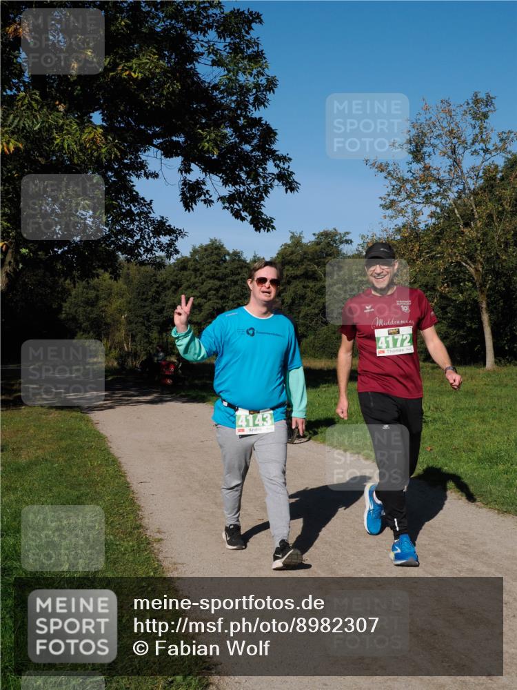 28.09.2025 - 33. Volkslauf durch das schöne Alstertal Fabian Wolf http://msf.ph/oto/8982307 28.09.2025 10:43:22 Laufen 4143, 10, 4172 meine-sportfotos.de