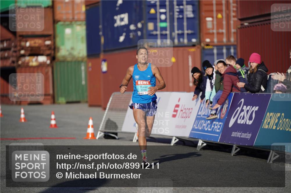 03.10.2025 - Köhlbrandbrückenlauf Michael Burmester http://msf.ph/oto/8991211 03.10.2025 09:42:53 Ziel 3769 meine-sportfotos.de