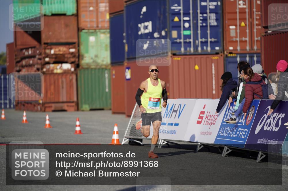 03.10.2025 - Köhlbrandbrückenlauf Michael Burmester http://msf.ph/oto/8991368 03.10.2025 09:46:22 Ziel 3807 meine-sportfotos.de