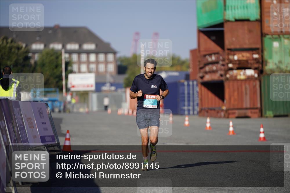 03.10.2025 - Köhlbrandbrückenlauf Michael Burmester http://msf.ph/oto/8991445 03.10.2025 09:46:51 Ziel 1013, 3760 meine-sportfotos.de