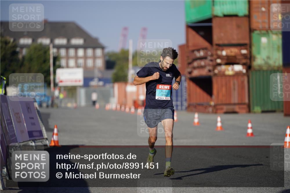 03.10.2025 - Köhlbrandbrückenlauf Michael Burmester http://msf.ph/oto/8991451 03.10.2025 09:46:52 Ziel 1013, 3760 meine-sportfotos.de