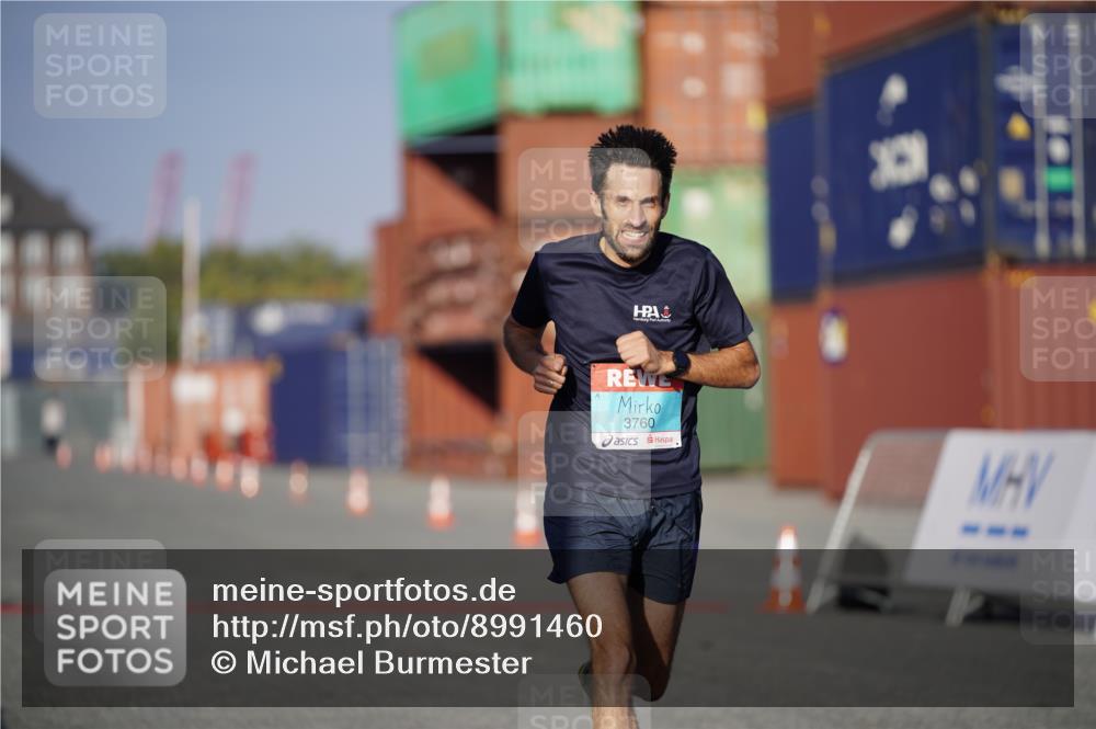 03.10.2025 - Köhlbrandbrückenlauf Michael Burmester http://msf.ph/oto/8991460 03.10.2025 09:46:54 Ziel 1013, 3760 meine-sportfotos.de
