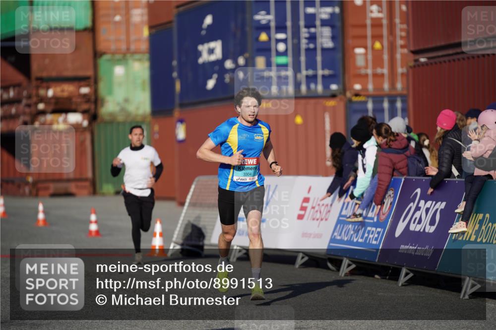 03.10.2025 - Köhlbrandbrückenlauf Michael Burmester http://msf.ph/oto/8991513 03.10.2025 09:47:42 Ziel 1062, 3304 meine-sportfotos.de