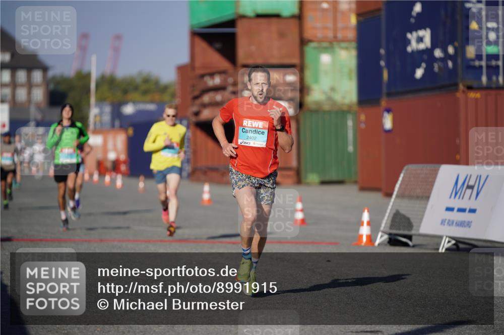 03.10.2025 - Köhlbrandbrückenlauf Michael Burmester http://msf.ph/oto/8991915 03.10.2025 09:50:45 Ziel 1011 meine-sportfotos.de