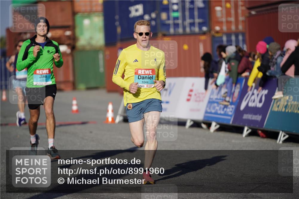 03.10.2025 - Köhlbrandbrückenlauf Michael Burmester http://msf.ph/oto/8991960 03.10.2025 09:50:50 Ziel 1044, 2701 meine-sportfotos.de