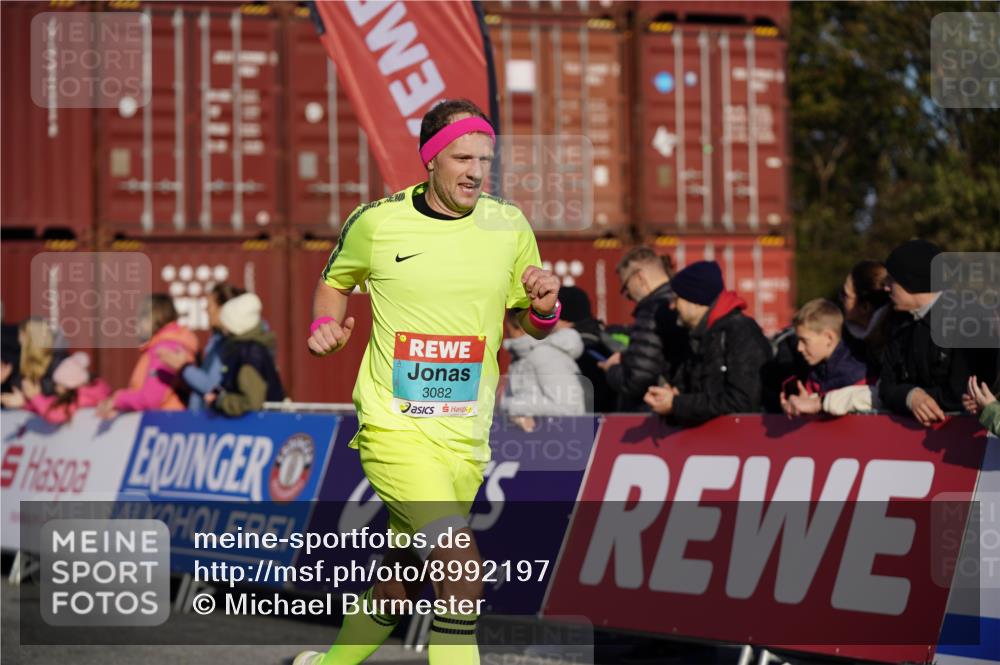 03.10.2025 - Köhlbrandbrückenlauf Michael Burmester http://msf.ph/oto/8992197 03.10.2025 09:51:21 Ziel 1032, 3082, 3154, 3401, 3740 meine-sportfotos.de