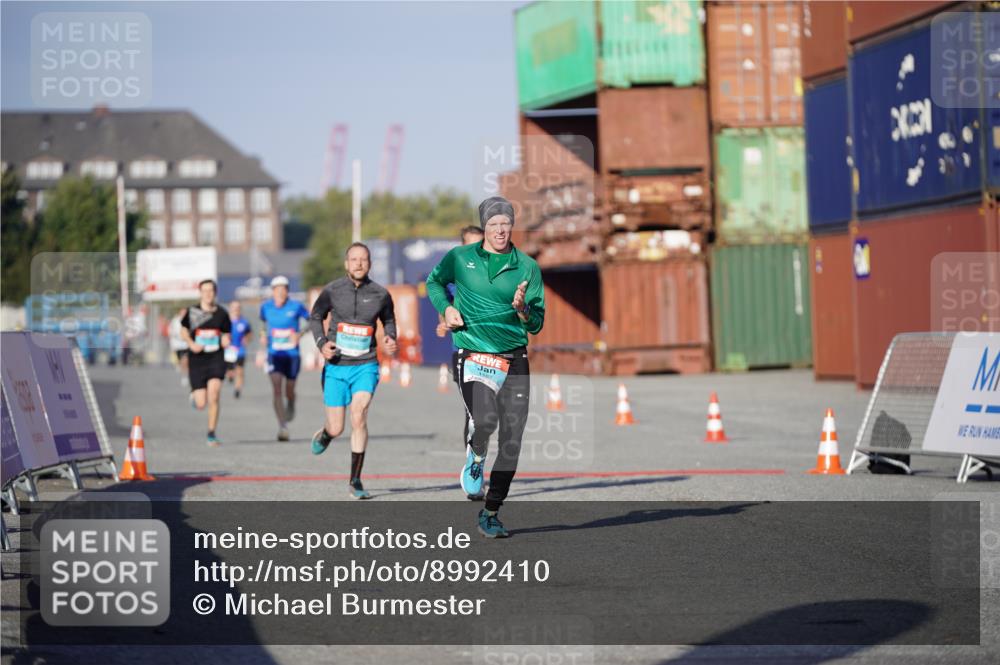 03.10.2025 - Köhlbrandbrückenlauf Michael Burmester http://msf.ph/oto/8992410 03.10.2025 09:51:58 Ziel 1187, 3086 meine-sportfotos.de