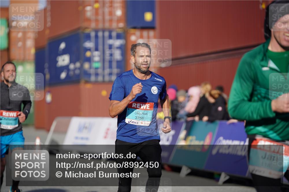 03.10.2025 - Köhlbrandbrückenlauf Michael Burmester http://msf.ph/oto/8992450 03.10.2025 09:52:02 Ziel 1026, 1187, 3756 meine-sportfotos.de