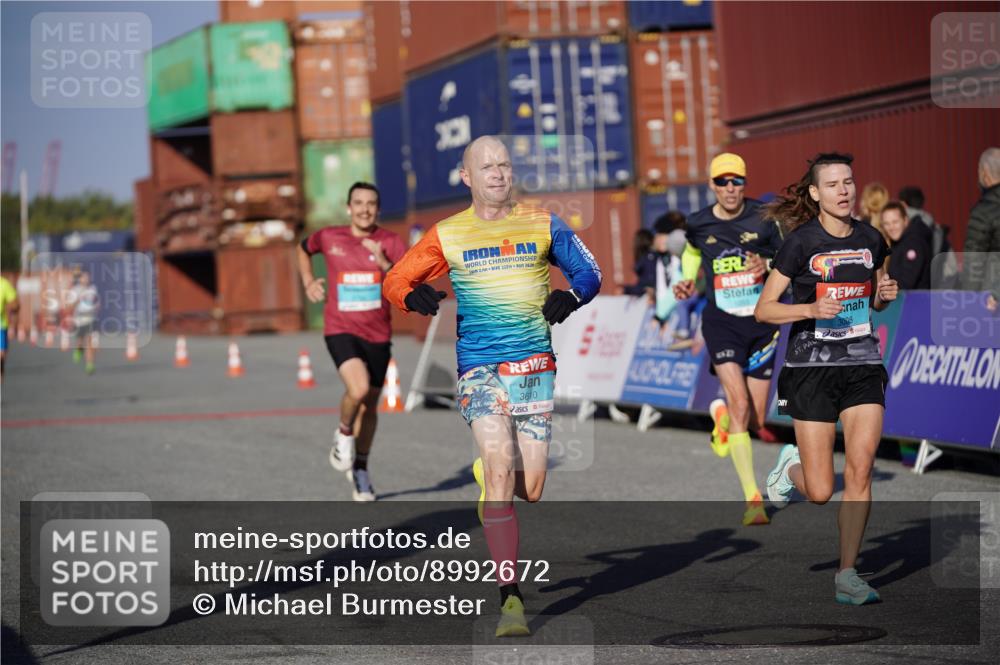 03.10.2025 - Köhlbrandbrückenlauf Michael Burmester http://msf.ph/oto/8992672 03.10.2025 09:52:34 Ziel 1019, 1055, 2792, 3008, 3610 meine-sportfotos.de