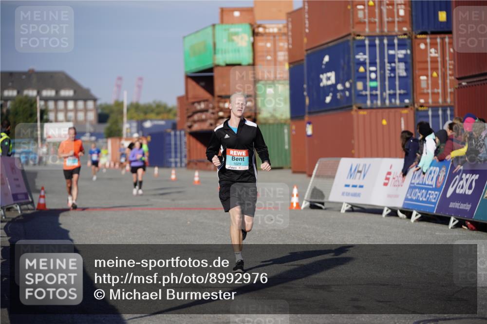 03.10.2025 - Köhlbrandbrückenlauf Michael Burmester http://msf.ph/oto/8992976 03.10.2025 09:53:11 Ziel 1029, 3618 meine-sportfotos.de