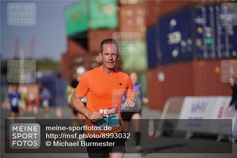 03.10.2025 - Köhlbrandbrückenlauf Michael Burmester http://msf.ph/oto/8993032 03.10.2025 09:53:17 Ziel 1012, 1029, 3618, 3704 meine-sportfotos.de