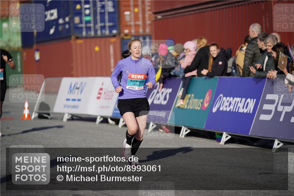 03.10.2025 - Köhlbrandbrückenlauf Michael Burmester http://msf.ph/oto/8993061 03.10.2025 09:53:19 Ziel 1012, 1029, 3299, 3704 meine-sportfotos.de