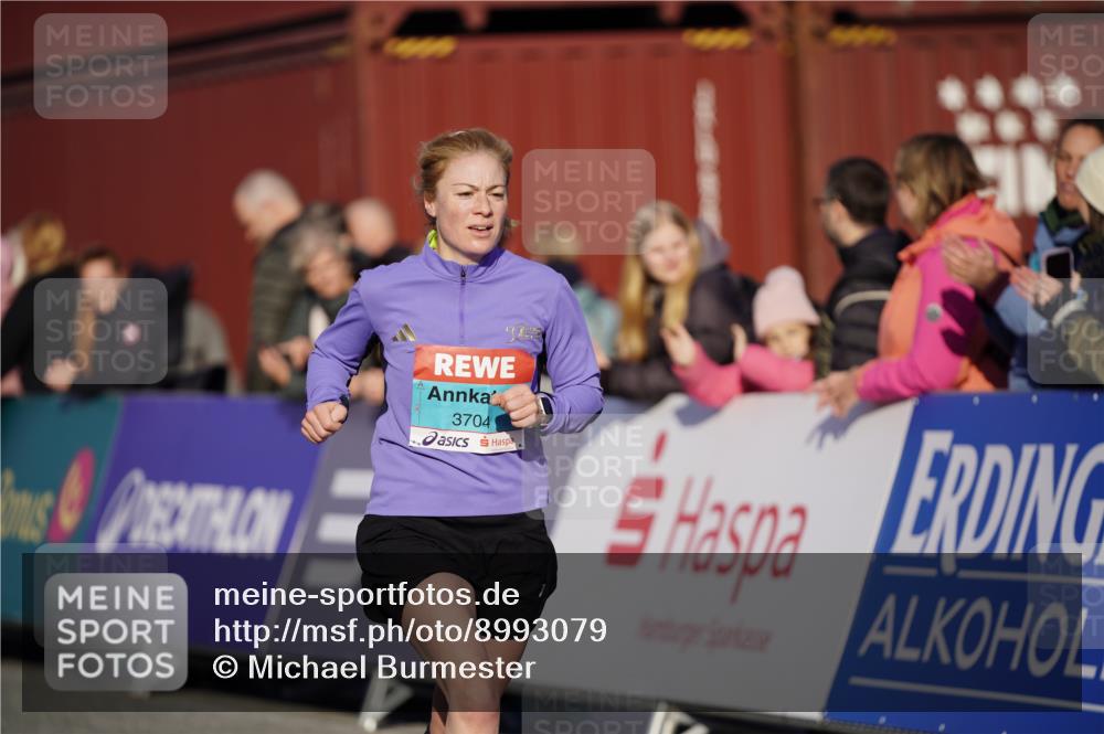03.10.2025 - Köhlbrandbrückenlauf Michael Burmester http://msf.ph/oto/8993079 03.10.2025 09:53:20 Ziel 1012, 1029, 3299, 3704 meine-sportfotos.de
