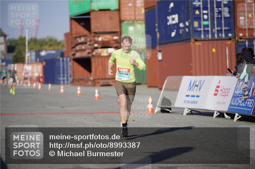 03.10.2025 - Köhlbrandbrückenlauf Michael Burmester http://msf.ph/oto/8993387 03.10.2025 09:54:25 Ziel 1061, 1462 meine-sportfotos.de