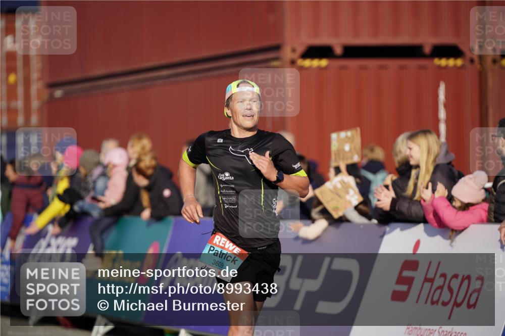 03.10.2025 - Köhlbrandbrückenlauf Michael Burmester http://msf.ph/oto/8993438 03.10.2025 09:54:41 Ziel 2961, 3376, 3609 meine-sportfotos.de