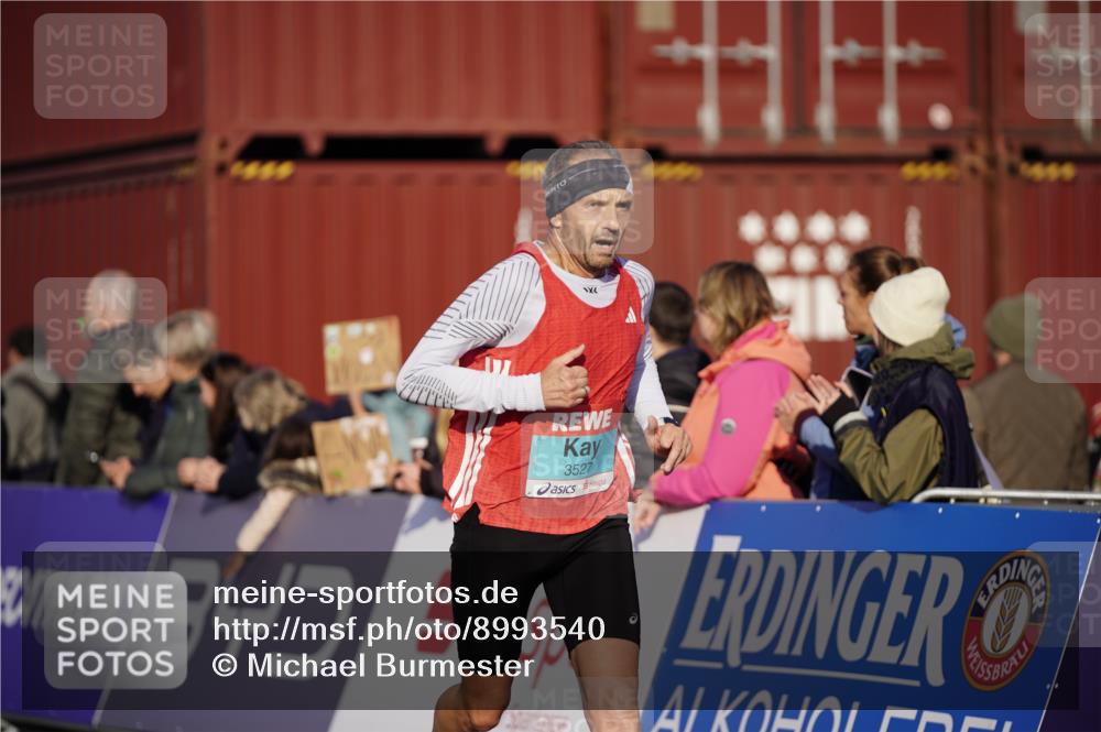 03.10.2025 - Köhlbrandbrückenlauf Michael Burmester http://msf.ph/oto/8993540 03.10.2025 09:54:50 Ziel 1268, 2961, 3193, 3376, 3527 meine-sportfotos.de