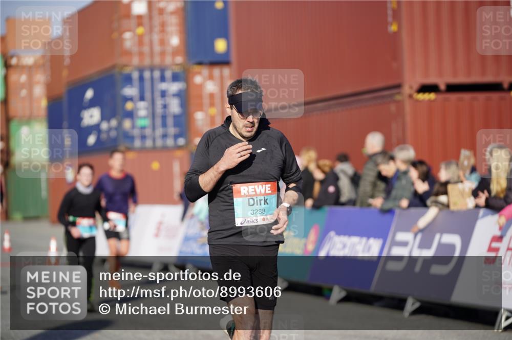 03.10.2025 - Köhlbrandbrückenlauf Michael Burmester http://msf.ph/oto/8993606 03.10.2025 09:54:58 Ziel 1268, 3083, 3152, 3193, 3288, 3490, 3628, 3715, 3720 meine-sportfotos.de