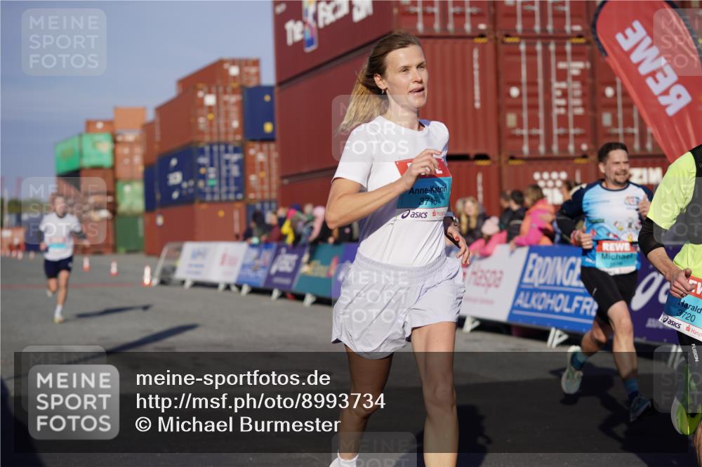 03.10.2025 - Köhlbrandbrückenlauf Michael Burmester http://msf.ph/oto/8993734 03.10.2025 09:55:05 Ziel 2879, 3083, 3152, 3288, 3490, 3628, 3702, 3715, 3720 meine-sportfotos.de
