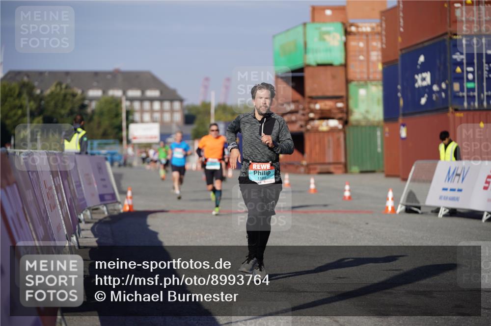 03.10.2025 - Köhlbrandbrückenlauf Michael Burmester http://msf.ph/oto/8993764 03.10.2025 09:55:15 Ziel 1184, 3702 meine-sportfotos.de