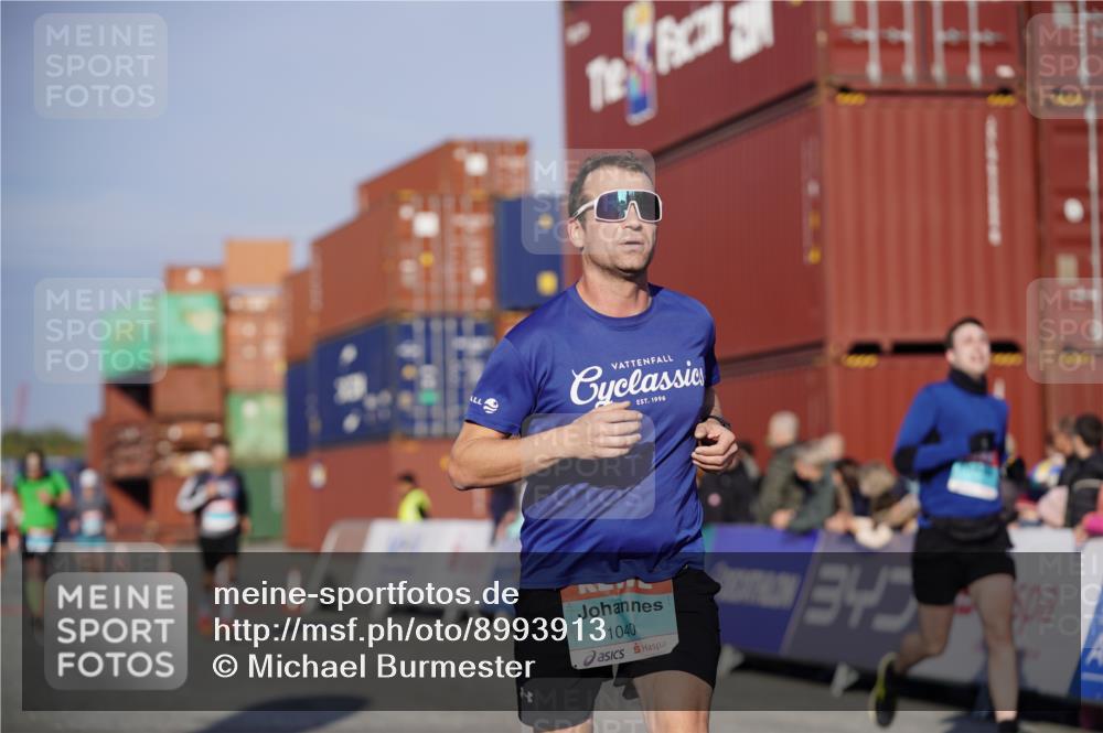 03.10.2025 - Köhlbrandbrückenlauf Michael Burmester http://msf.ph/oto/8993913 03.10.2025 09:55:28 Ziel 1016, 1030, 1040, 2703, 2704, 2934, 3185, 3266 meine-sportfotos.de