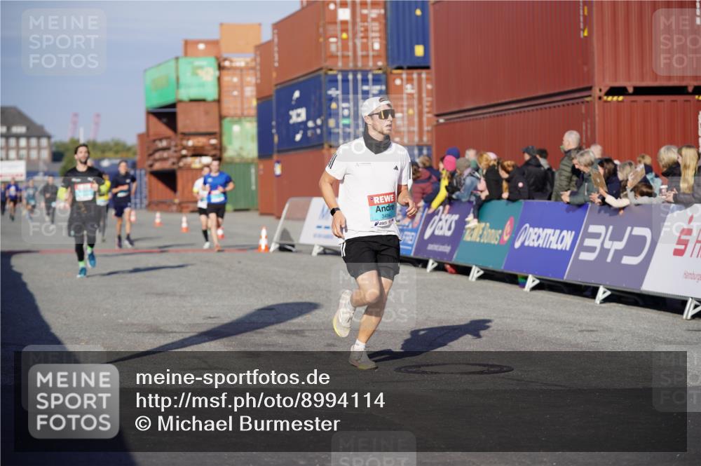 03.10.2025 - Köhlbrandbrückenlauf Michael Burmester http://msf.ph/oto/8994114 03.10.2025 09:55:48 Ziel 1028, 1224, 3007, 3494 meine-sportfotos.de