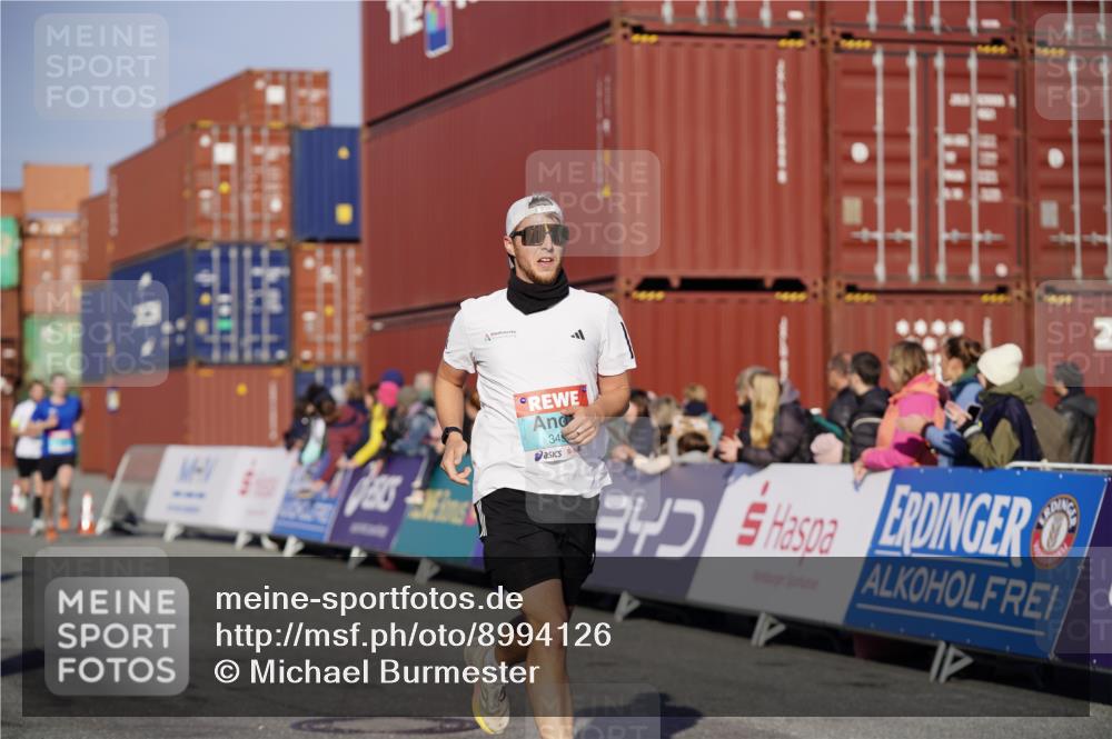 03.10.2025 - Köhlbrandbrückenlauf Michael Burmester http://msf.ph/oto/8994126 03.10.2025 09:55:49 Ziel 1020, 1028, 1224, 3007, 3181, 3494 meine-sportfotos.de