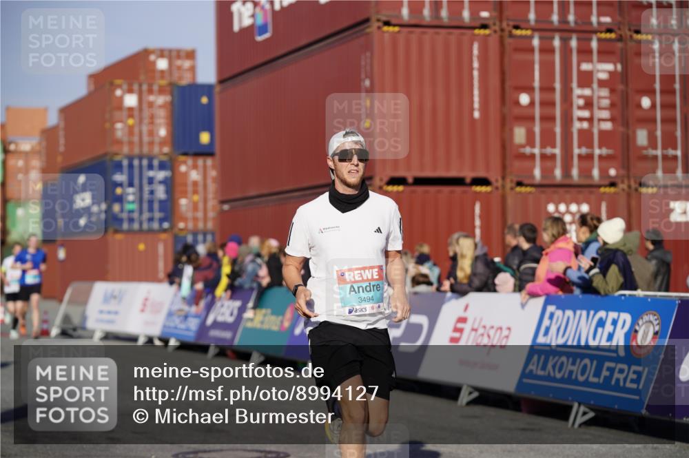 03.10.2025 - Köhlbrandbrückenlauf Michael Burmester http://msf.ph/oto/8994127 03.10.2025 09:55:49 Ziel 1020, 1028, 1224, 3007, 3181, 3494 meine-sportfotos.de