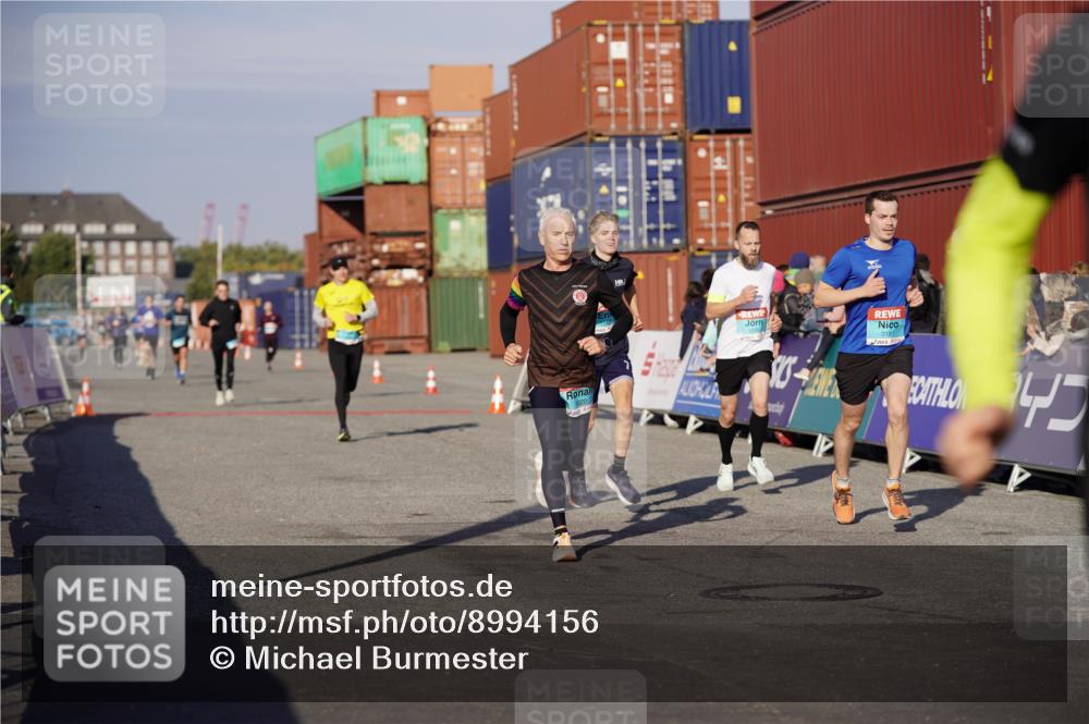 03.10.2025 - Köhlbrandbrückenlauf Michael Burmester http://msf.ph/oto/8994156 03.10.2025 09:55:53 Ziel 1020, 1028, 1036, 1224, 3007, 3143, 3181, 3332, 3494 meine-sportfotos.de