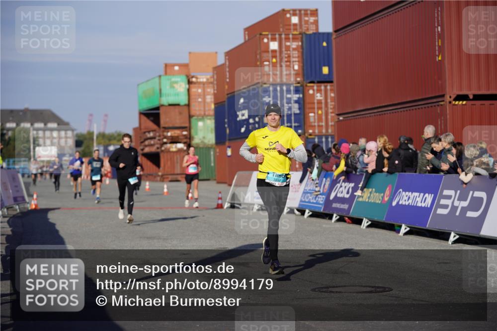 03.10.2025 - Köhlbrandbrückenlauf Michael Burmester http://msf.ph/oto/8994179 03.10.2025 09:55:56 Ziel 1020, 1036, 1095, 1224, 3143, 3181, 3332 meine-sportfotos.de