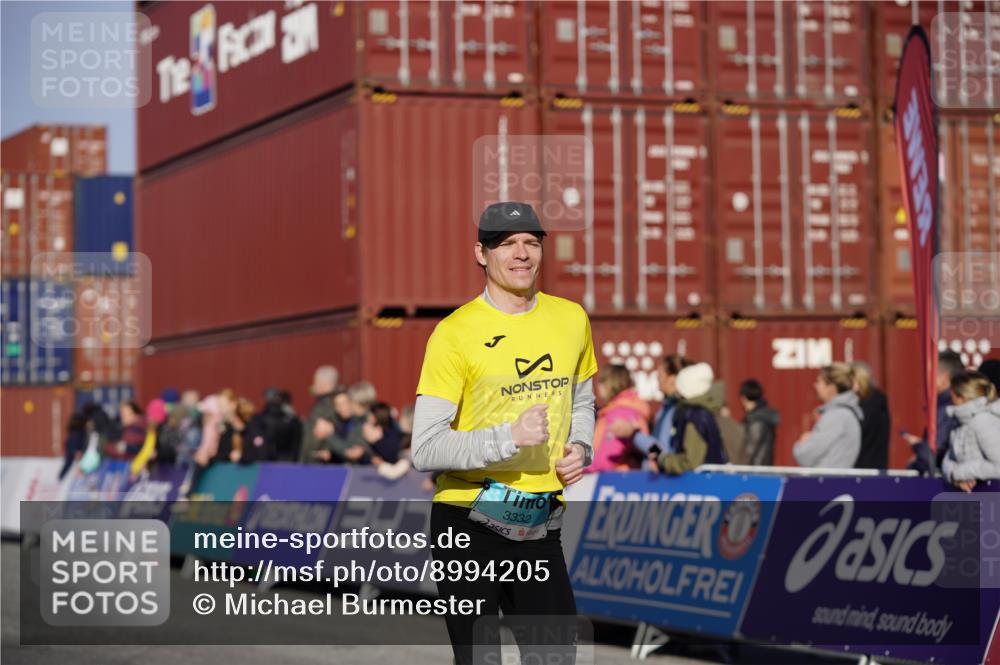03.10.2025 - Köhlbrandbrückenlauf Michael Burmester http://msf.ph/oto/8994205 03.10.2025 09:55:58 Ziel 1020, 1036, 1095, 1224, 3143, 3181, 3249, 3332 meine-sportfotos.de