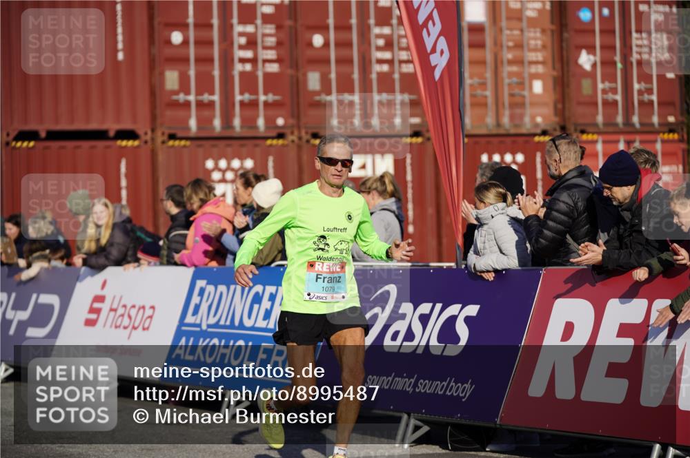 03.10.2025 - Köhlbrandbrückenlauf Michael Burmester http://msf.ph/oto/8995487 03.10.2025 09:57:49 Ziel 1079, 1135, 3079, 3135, 3136, 3211 meine-sportfotos.de