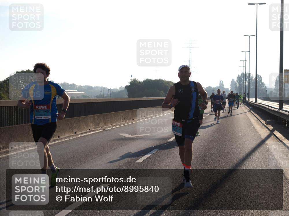 03.10.2025 - Köhlbrandbrückenlauf Fabian Wolf http://msf.ph/oto/8995840 03.10.2025 09:12:06 Position 3 3304 meine-sportfotos.de