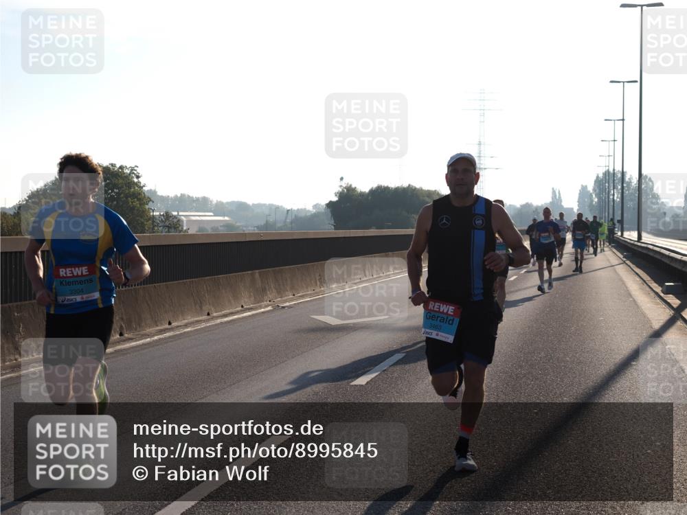03.10.2025 - Köhlbrandbrückenlauf Fabian Wolf http://msf.ph/oto/8995845 03.10.2025 09:12:06 Position 3 3304, 3463 meine-sportfotos.de
