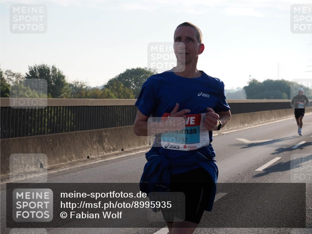03.10.2025 - Köhlbrandbrückenlauf Fabian Wolf http://msf.ph/oto/8995935 03.10.2025 09:12:12 Position 3 1032 meine-sportfotos.de