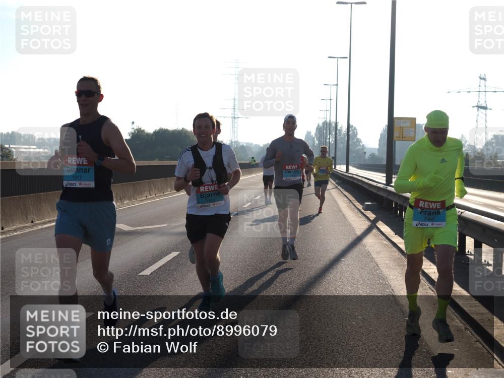 03.10.2025 - Köhlbrandbrückenlauf Fabian Wolf http://msf.ph/oto/8996079 03.10.2025 09:12:23 Position 3 1017, 3153, 3460 meine-sportfotos.de