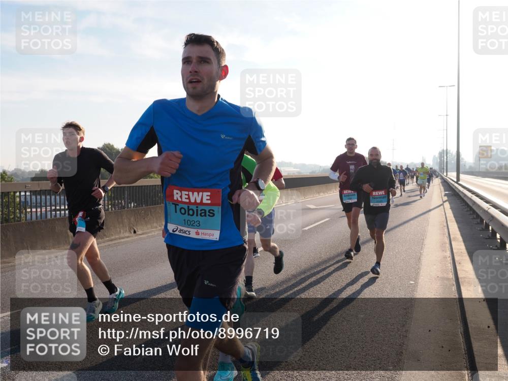 03.10.2025 - Köhlbrandbrückenlauf Fabian Wolf http://msf.ph/oto/8996719 03.10.2025 09:13:20 Position 3 1023, 3193 meine-sportfotos.de