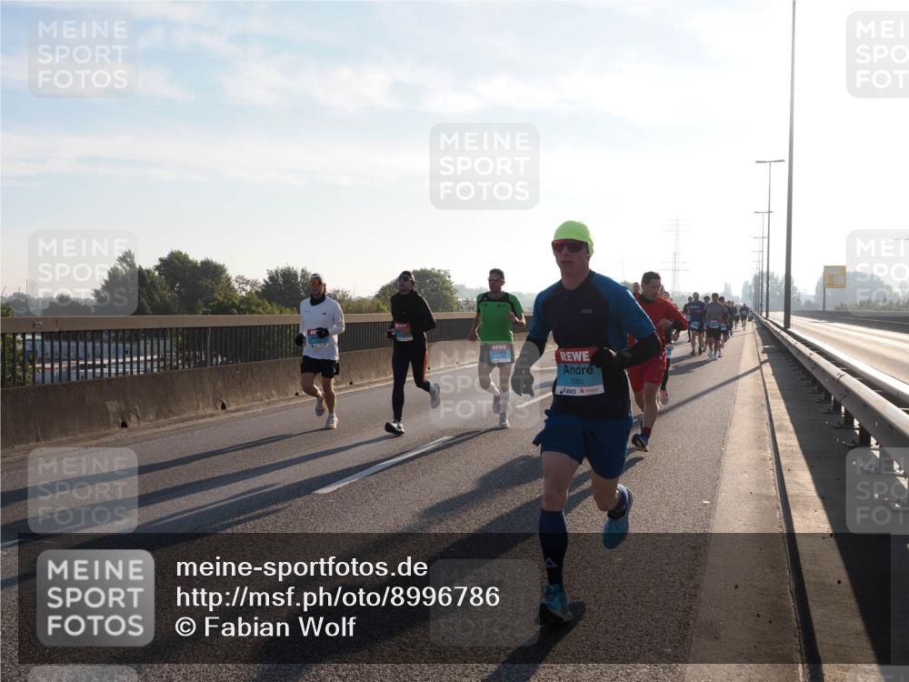 03.10.2025 - Köhlbrandbrückenlauf Fabian Wolf http://msf.ph/oto/8996786 03.10.2025 09:13:28 Position 3 1050 meine-sportfotos.de