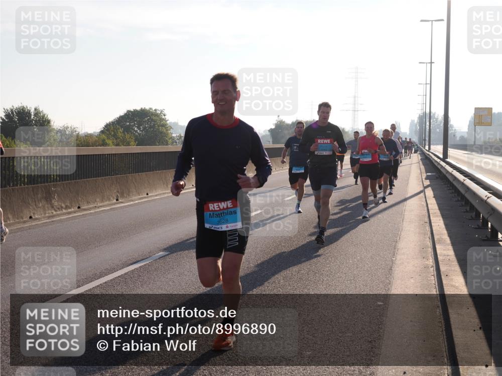 03.10.2025 - Köhlbrandbrückenlauf Fabian Wolf http://msf.ph/oto/8996890 03.10.2025 09:13:40 Position 3 3628, 3763 meine-sportfotos.de
