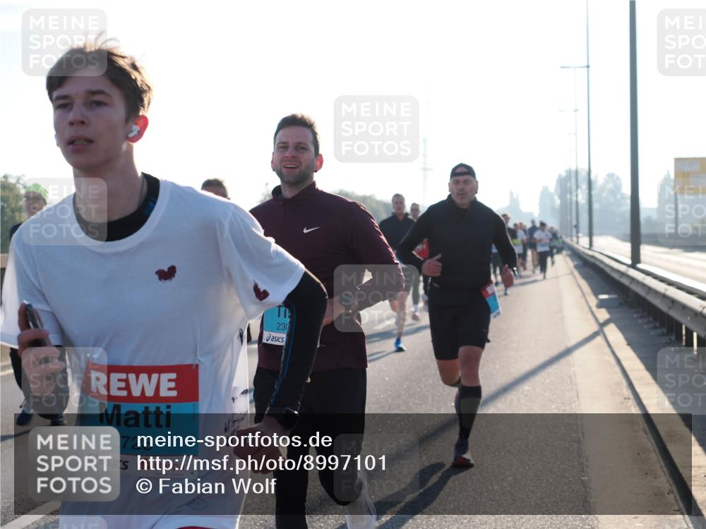 03.10.2025 - Köhlbrandbrückenlauf Fabian Wolf http://msf.ph/oto/8997101 03.10.2025 09:14:08 Position 3 2728, 230 meine-sportfotos.de